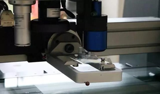 面對3D曲面玻璃，如何才能做到精準測量？(圖2)